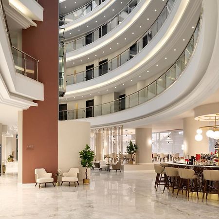 Ramada By Wyndham Bucharest Otopeni Airport 외부 사진