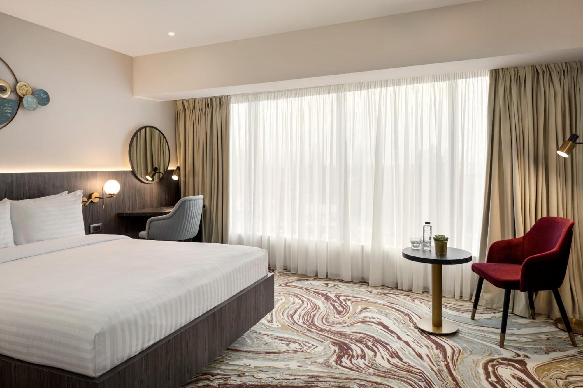 Ramada By Wyndham Bucharest Otopeni Airport 외부 사진